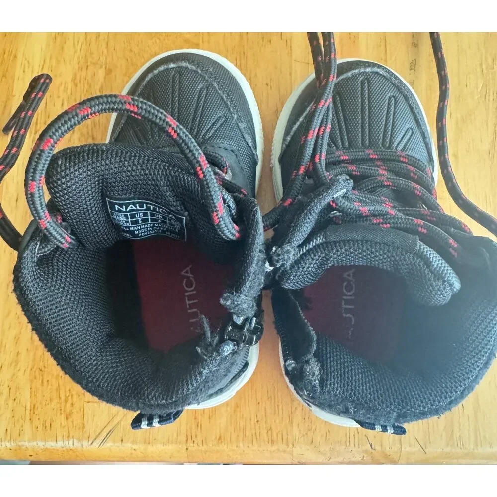 Nautica Titan Toddler boots sz 5 US black‎ drawstring snowboots